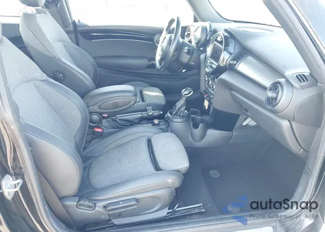 2016 Mini Hardtop Cooper from USA, damaged, VIN WMWXP5C59G2D14050